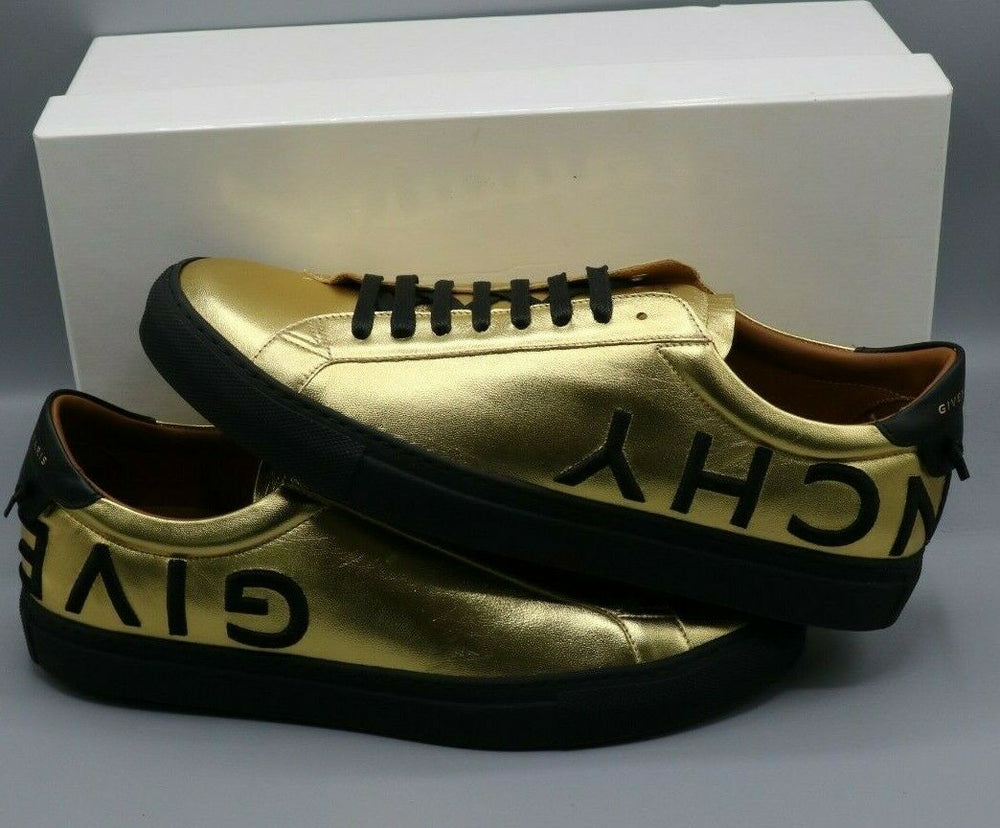 Givenchy ブラックスニーカー ゴールドロゴ Givenchy Men's Gold and Black Leather Urban Street Logo