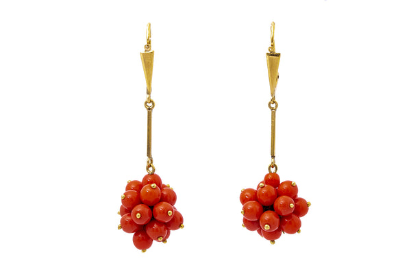 Vintage Coral Beaded Cluster Drop 18k 750 Yellow Gold Earrings