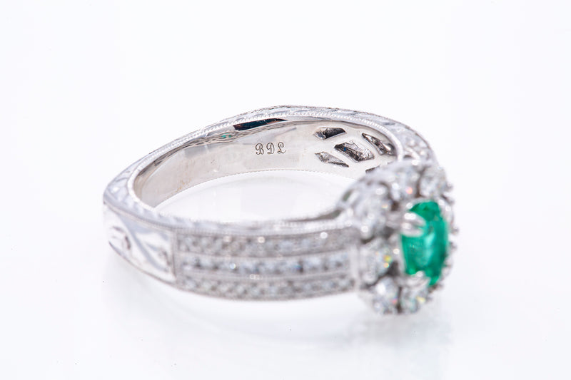 Bright Natural Oval Emerald Gemstone w/ Diamond Halo Accent 18k 750 White Gold Ring Sz 7