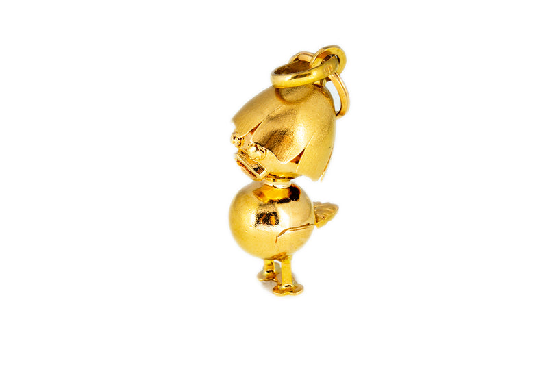 Baby Chicken Hatchling Chick & Shell Charm 18K 750 Yellow Gold Pendant