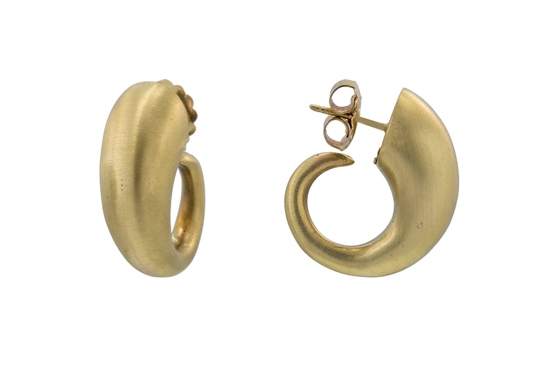 Prince Dimitri Paisley Horn Curved Drop 18K 750 Yellow Gold Pair of Earrings