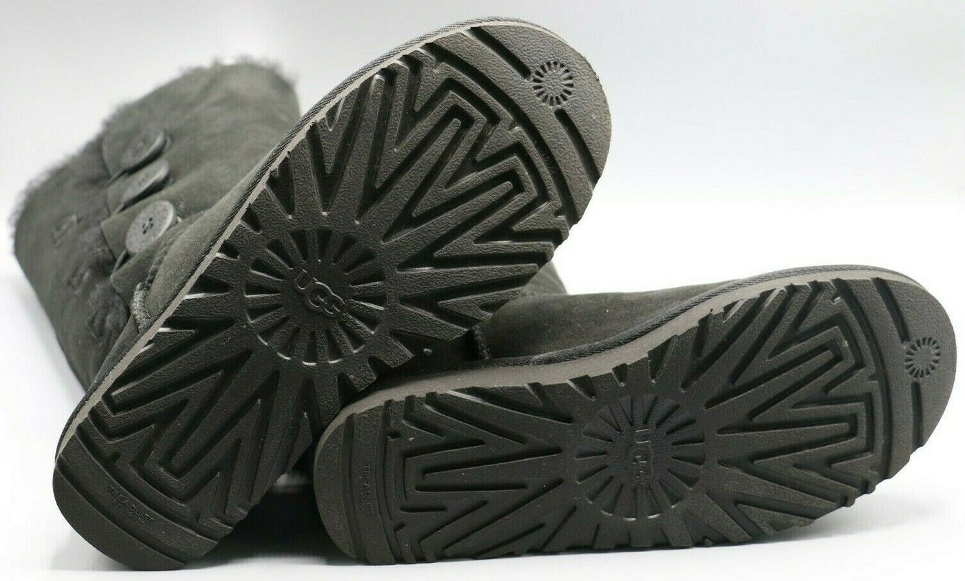 UGG Bailey Button 22cm 黒 Ugg Bailey Button II Boot - Black – Bevsrealkids