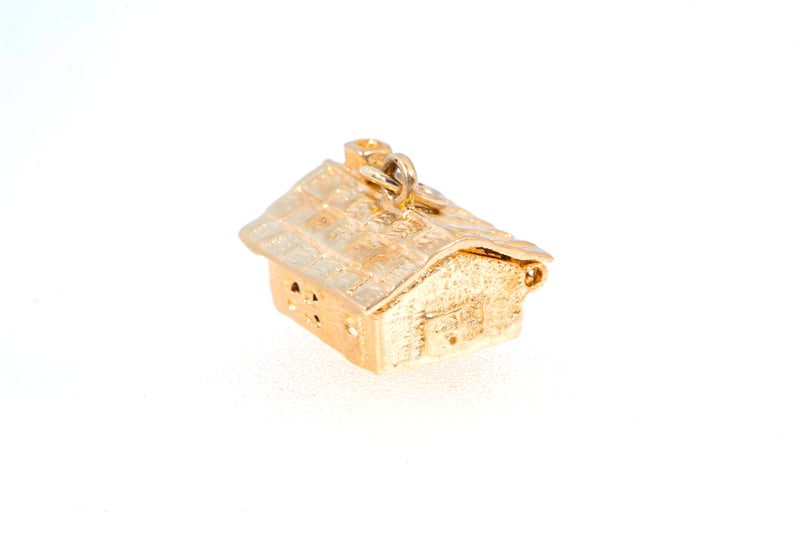Vintage Cabin Home Couple in Bed 14k 585 Yellow Gold Charm Pendant