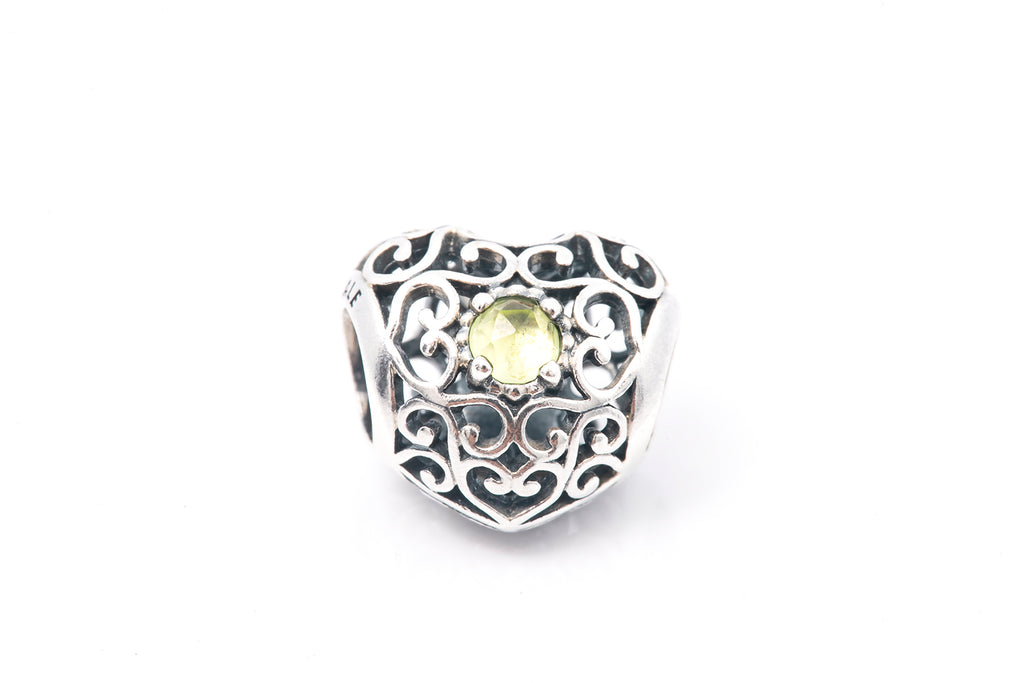 Pandora signature heart pendant on sale
