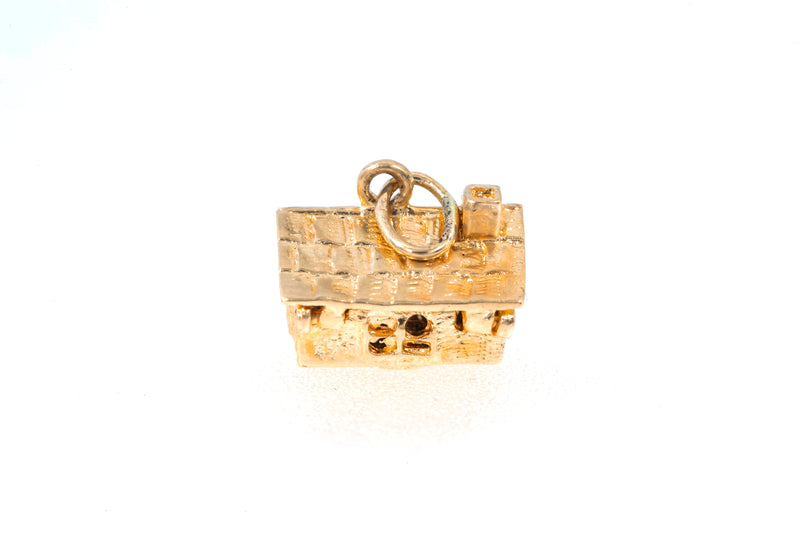 Vintage Cabin Home Couple in Bed 14k 585 Yellow Gold Charm Pendant